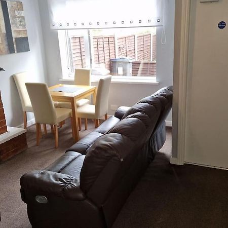 4 Bedroom Perfect Home For The Family Getaway 버밍엄 외부 사진